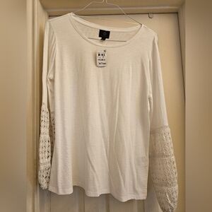 Women's White Top with Lace Sleeves...sz Med